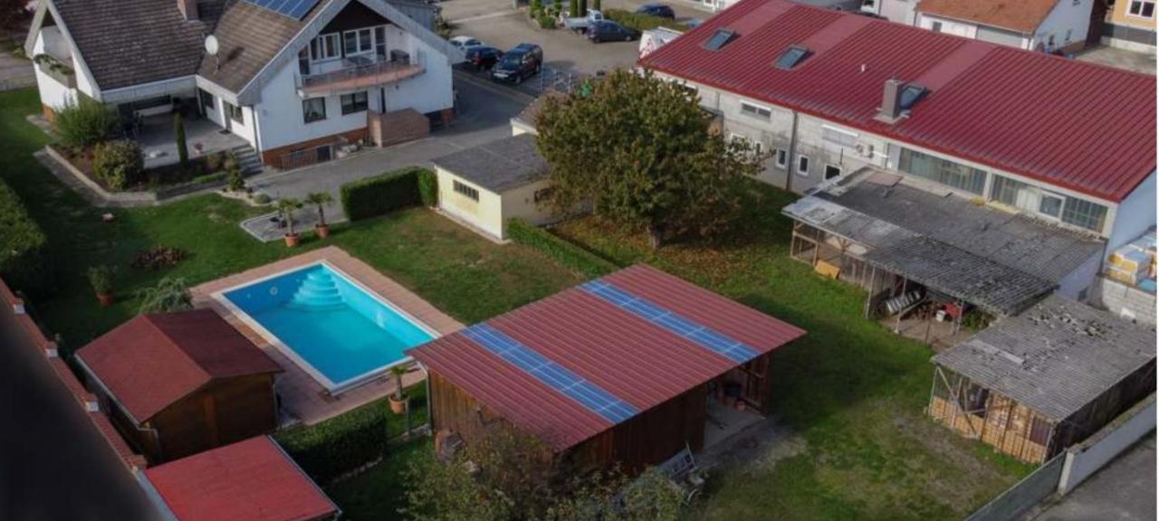 Ferienwohnungen Zur Elz - Traumhafte 160 Qm Wohnung Mit Pool Und Garten Naehe Des Europaparks Каппель-Ґрафенгаузен Екстер'єр фото
